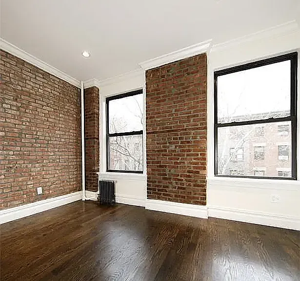 222 E 12th St #4A — Photo 1