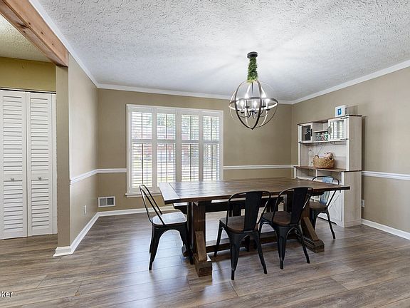 4th image of 10706 Blackwood Rd