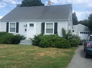 5 Stockton Dr, Middletown, RI 02842
