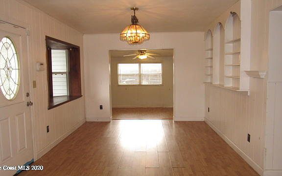 3rd image of 4112 Edward St