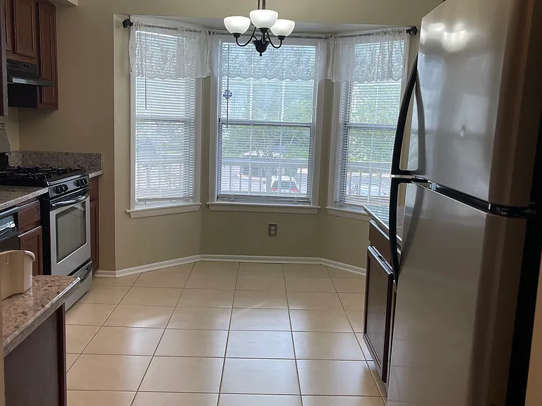 115 Cascade Ct #8 — Photo 7