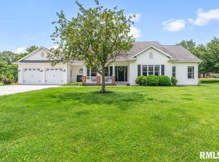 33 Vista Rdg, Petersburg, IL 62675