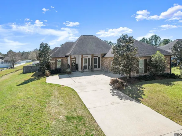 12480 Three Lakes Dr, Walker, LA 70785