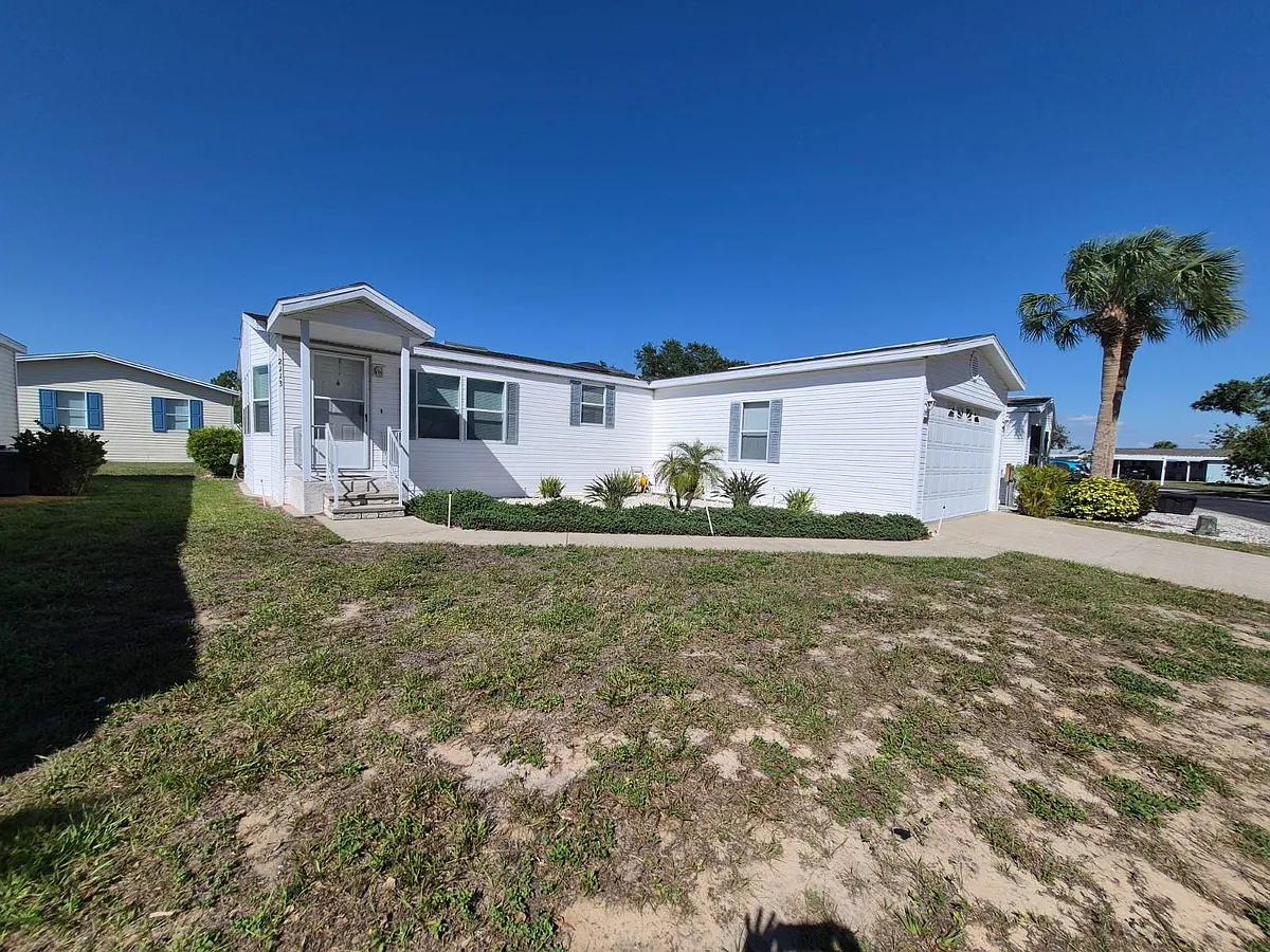 Building Photo - 2113 Sawgrass Ln