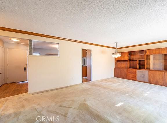 5th image of 6682 Acacia Ave