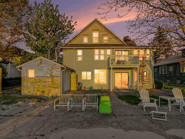 409 N Shore Dr, South Haven, MI 49090