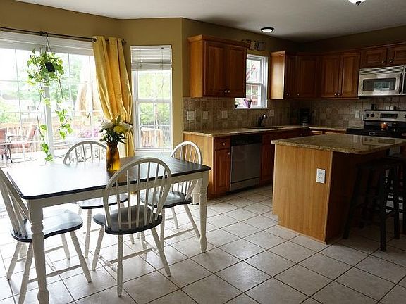 4th image of 3 Garden St