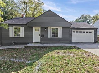 3203 NE 56th St, Kansas City, MO 64119