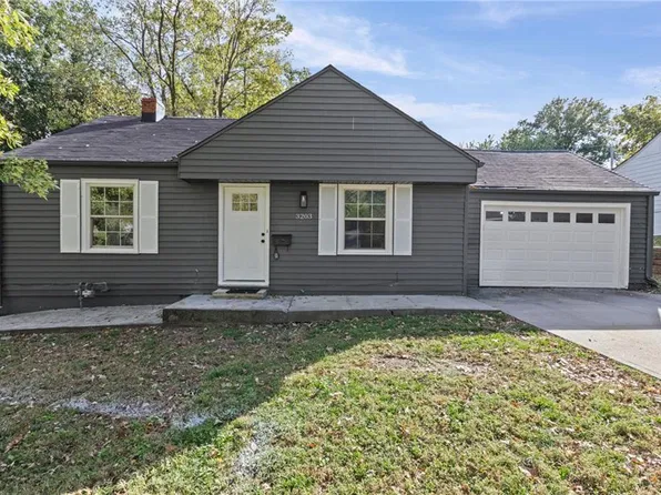 3203 NE 56th St, Kansas City, MO 64119