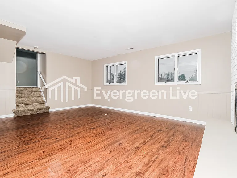 1356 Benvue Dr — Photo 12