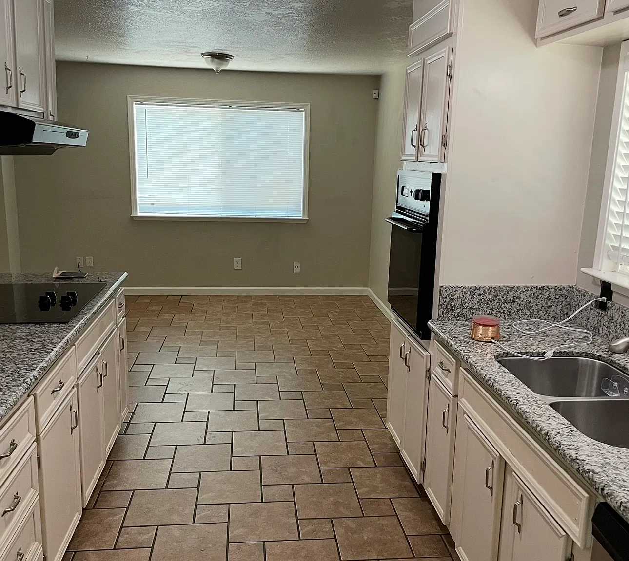2308 Pridmore Ave — Photo 2