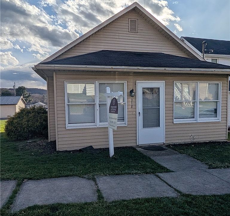 1st image of 218 Central Ave