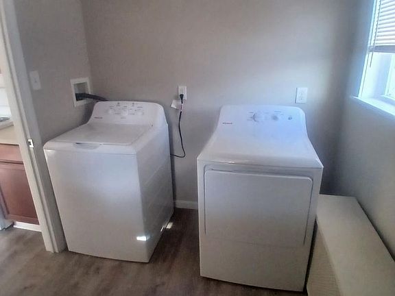1st floor laundry area