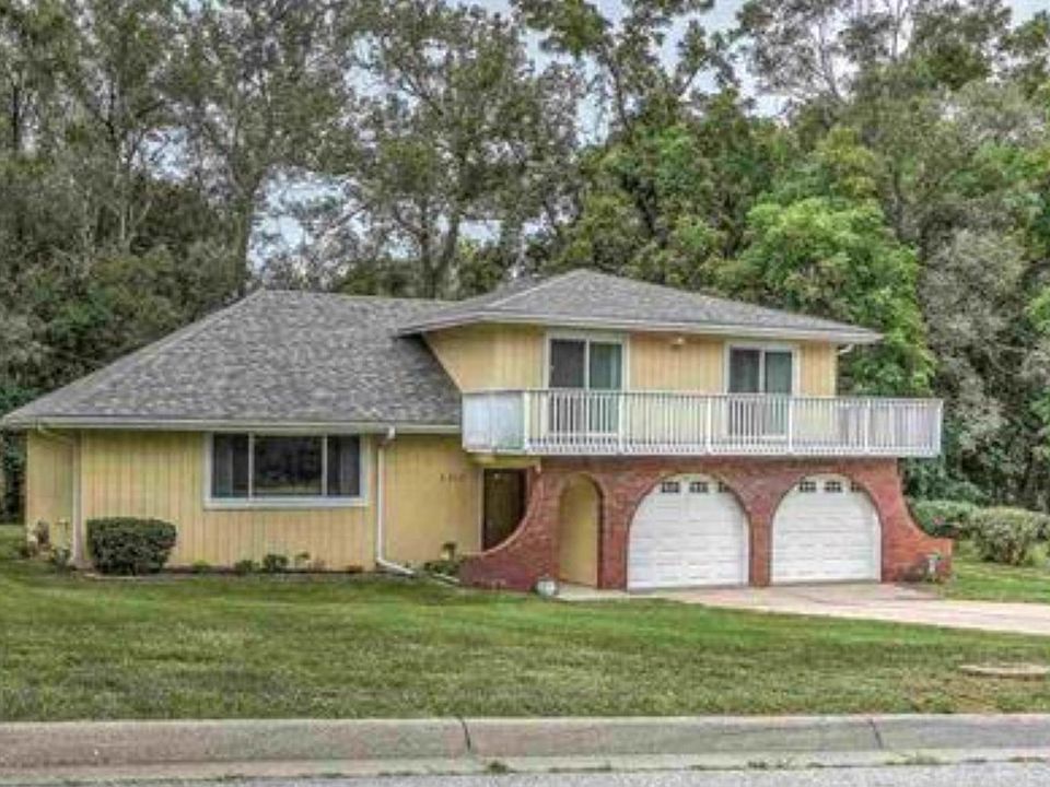 1st image of 2310 S 105th Ave