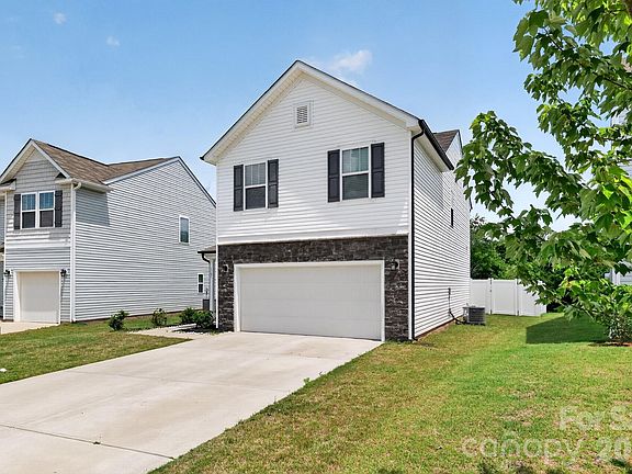 3rd image of 1101 Freeman View Dr