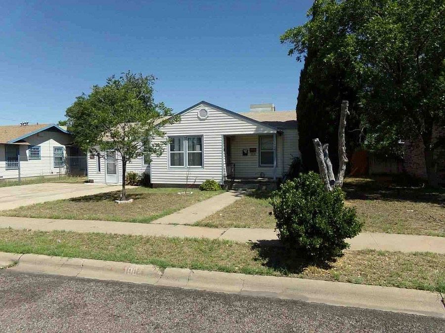 1st image of 1004 W 21st St