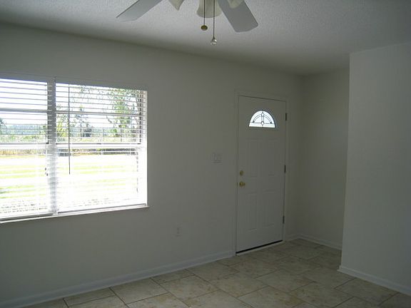 3rd image of 3250 Laguna Dr
