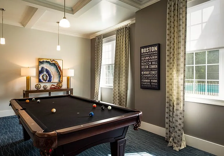 Aspen Regency — Photo 23