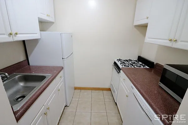 Rented by Spire Group | media 11