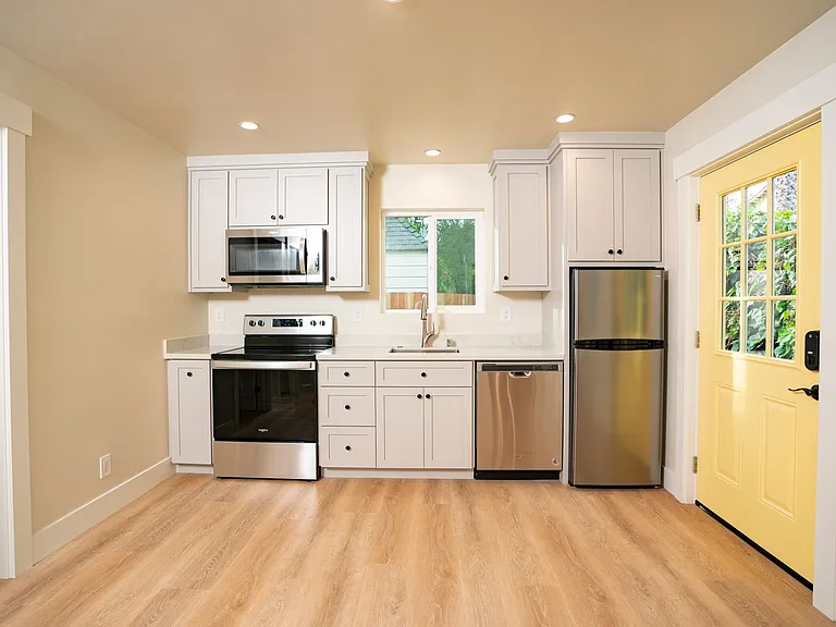 1118 Lincoln Ct #2 — Photo 8