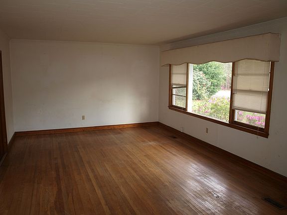 3rd image of 113 Glynn Ave