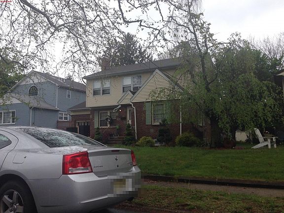 4th image of 1430 Lincoln Ave