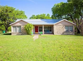 718 Cedar St, Palo Pinto, TX 76484