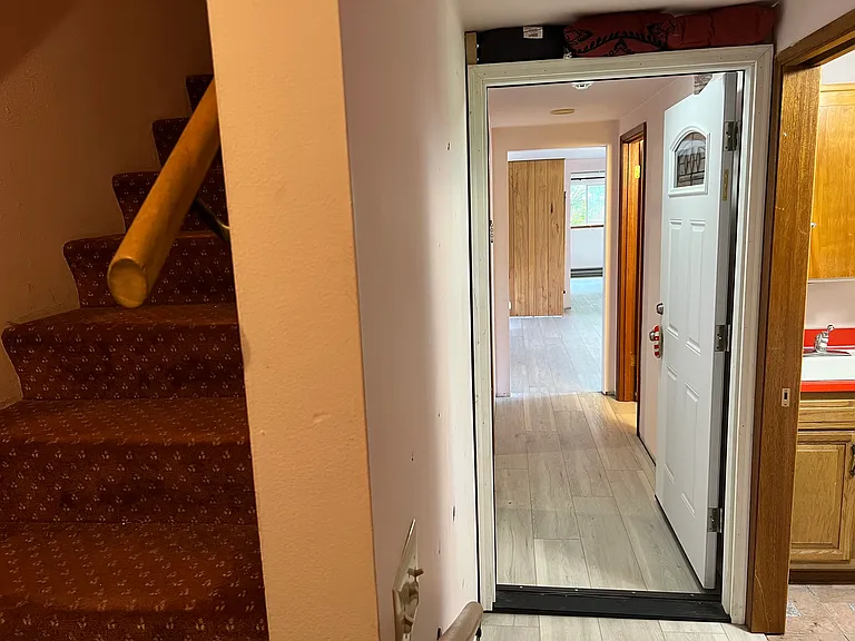 3527 Shattuck Ave S — Photo 48
