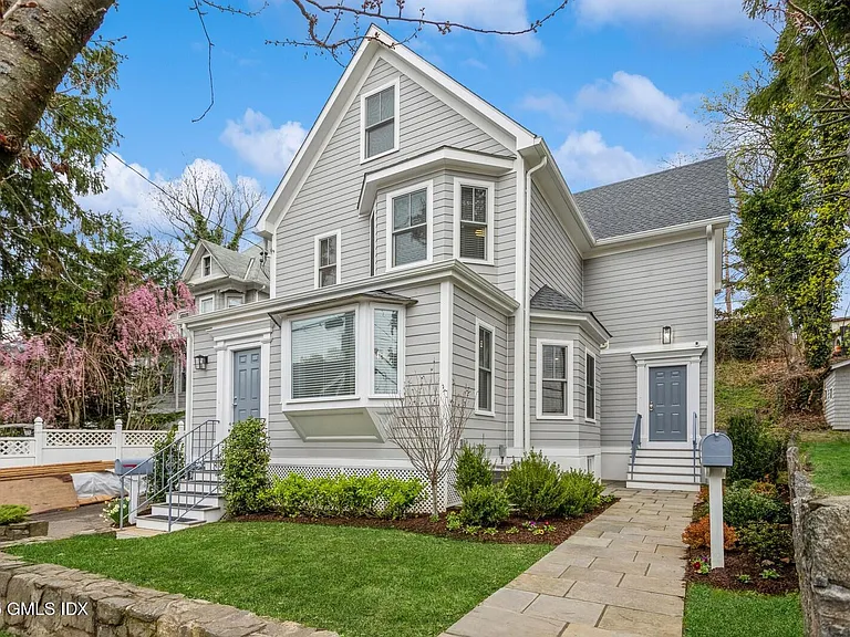 347 Delavan Ave #A — Photo 3