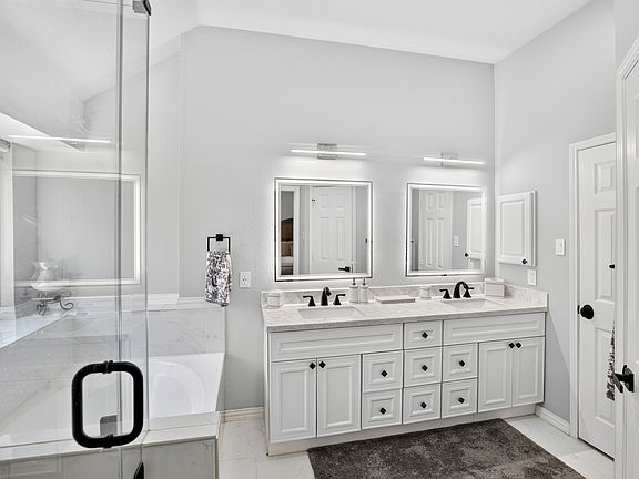 4th image of 10908 Shadow Brook Ln