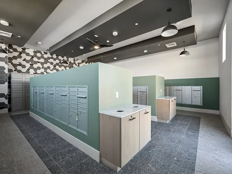 Longbow Luxury Apartments — Photo 24
