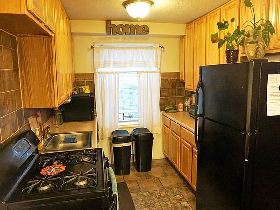 5th image of 6291 Broadway APT A8