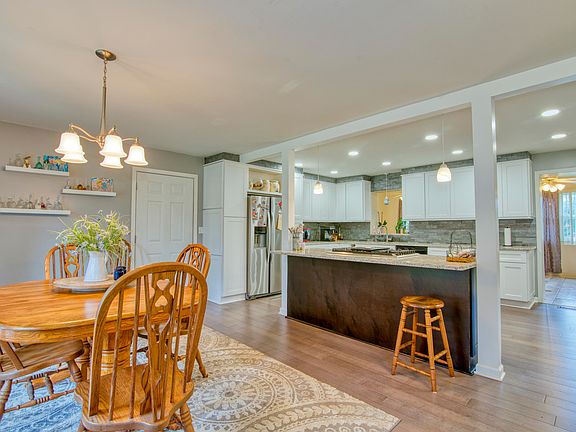 3rd image of 4895 Druid Hills Ct