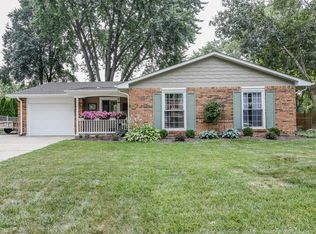 721 Hermitage Dr, Aurora, IL 60506