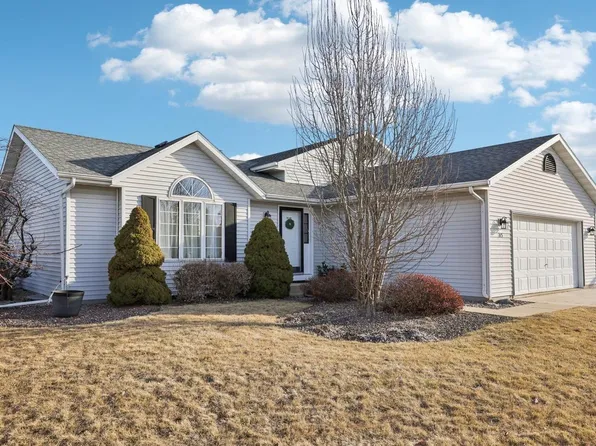 715 Autumn Crest Drive, Watertown, WI 53094