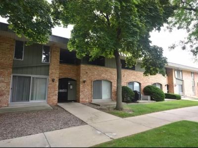 4117 W Rivers Edge Cir UNIT 2, Brown Deer, WI, 53209