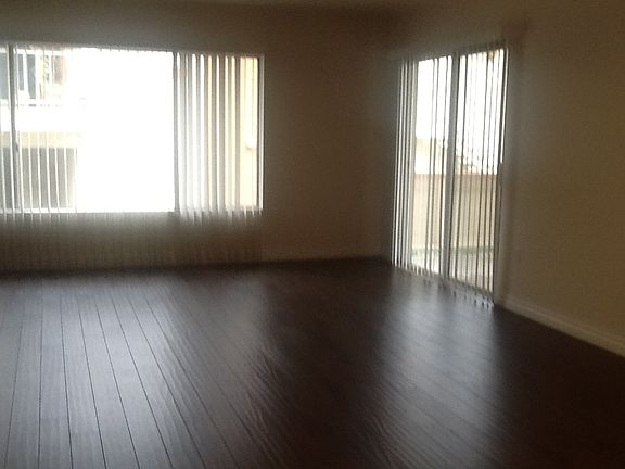 5th image of 6836 Hyde Park Dr Unit G