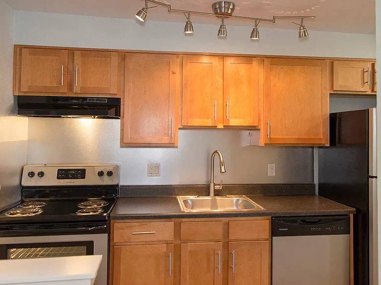 310 W Archer Pl — Photo 24