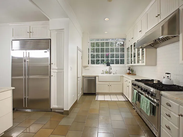 2050 Laurel Canyon Blvd — Photo 17