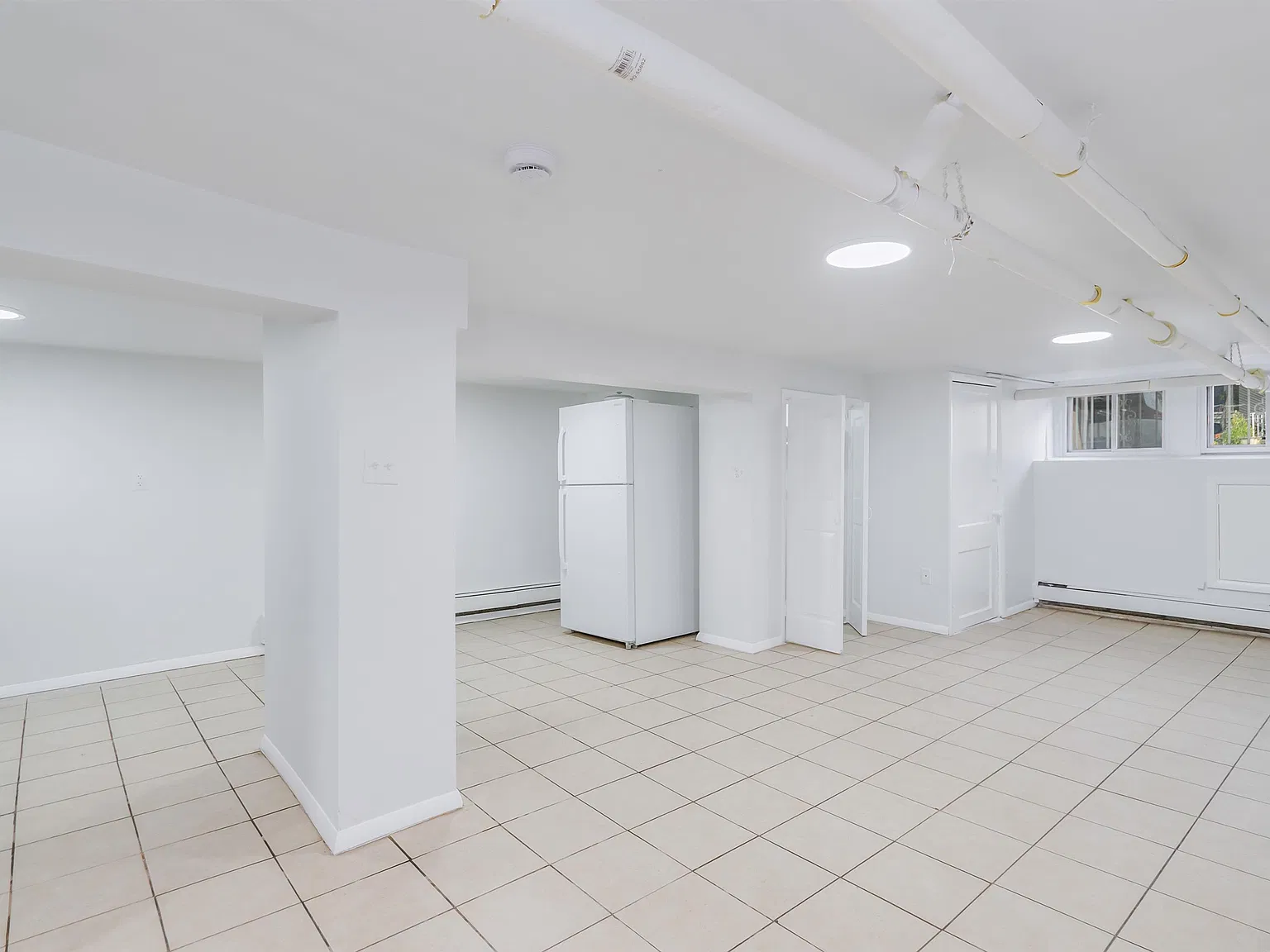 2 bed, 1.0 bath, $1,650 — Photo 4
