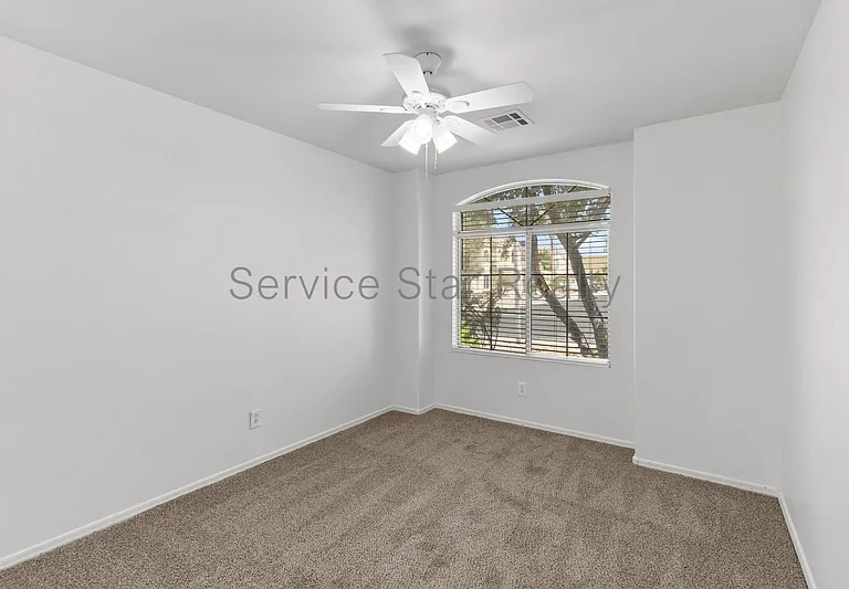 3039 E Hononegh Dr — Photo 9