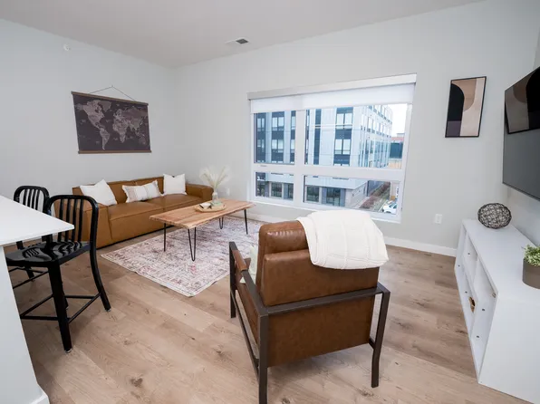 60 E Green St, Champaign, IL