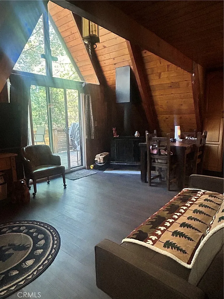 2 bed, 805 sqft, $1,650 — Photo 3
