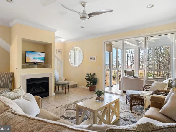 38222 Lookout Ln APT 1052, Selbyville, DE 19975