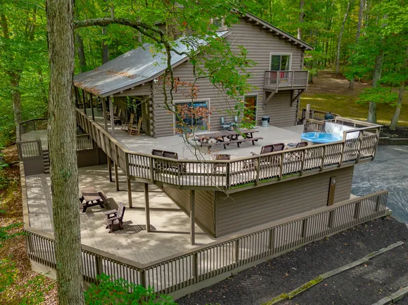 5998 Bear Creek Rd, Morgantown, IN 46160