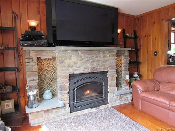 4th image of 36 Walker Ln