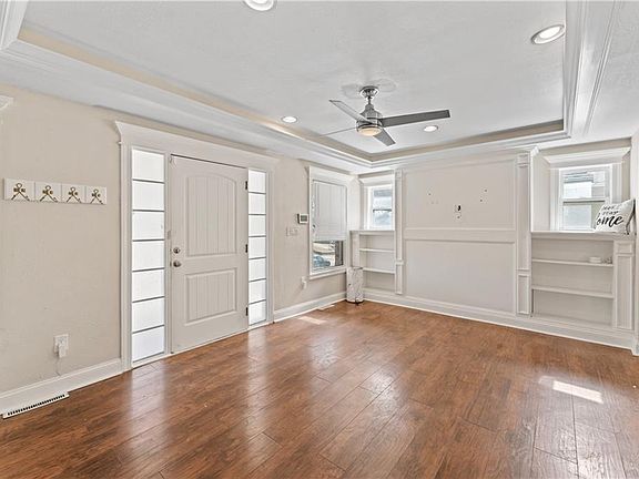 4th image of 4224 S Benton Ave