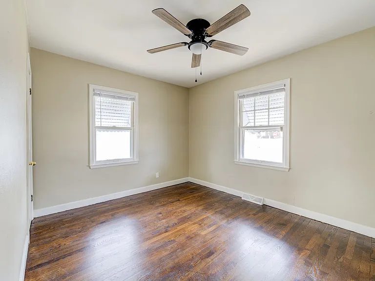 7724 Horatio Dr — Photo 9