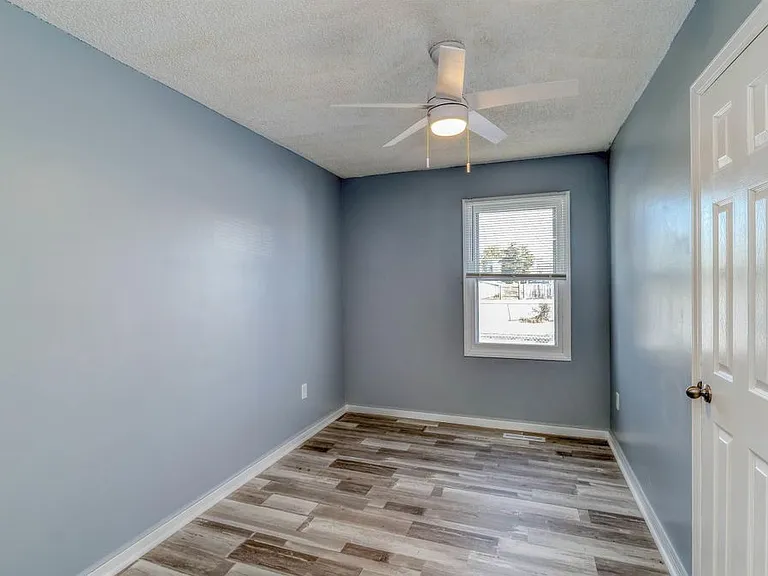 1510 N Arkansas Ave — Photo 17