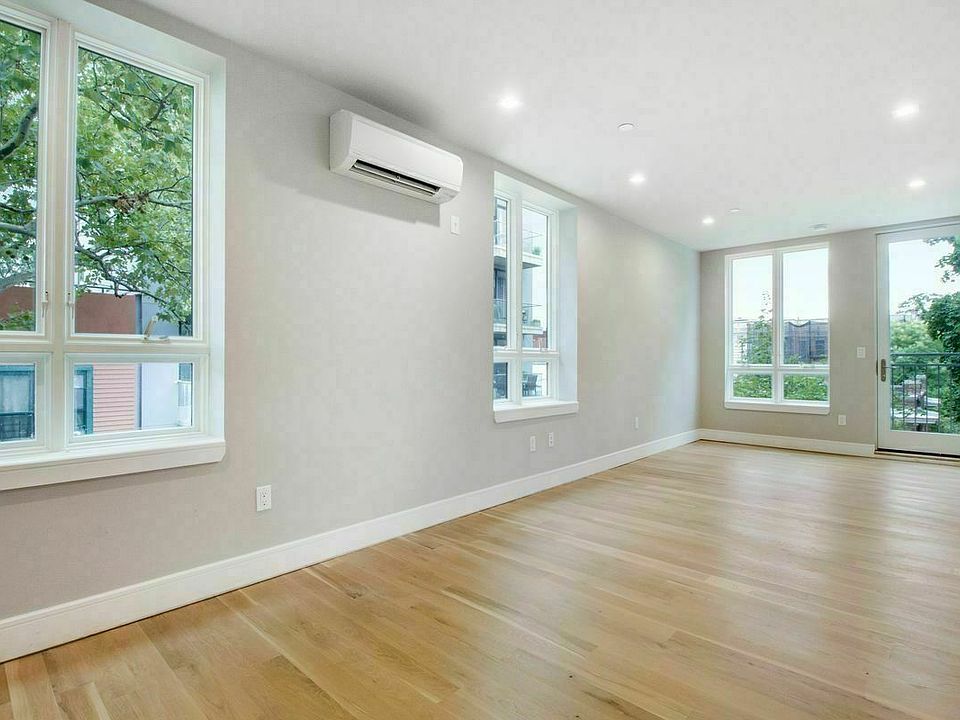 1st image of 102 Quincy St #4R